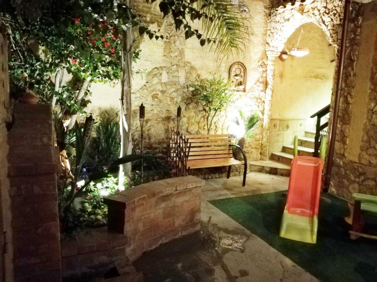 Casa Vacanze Mediterraneo Villa Tre Fontane Eksteriør billede