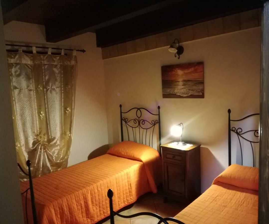 Casa Vacanze Mediterraneo Villa Tre Fontane Eksteriør billede