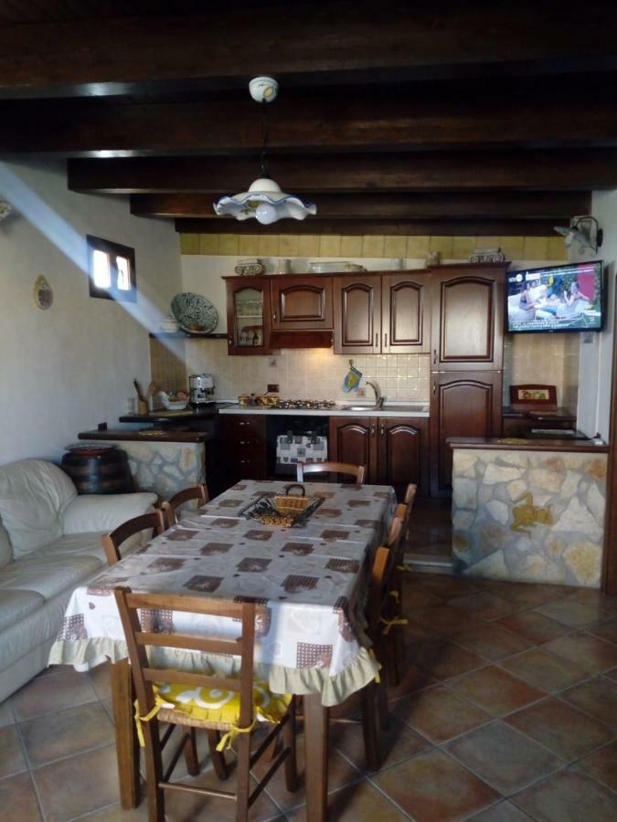 Casa Vacanze Mediterraneo Villa Tre Fontane Eksteriør billede